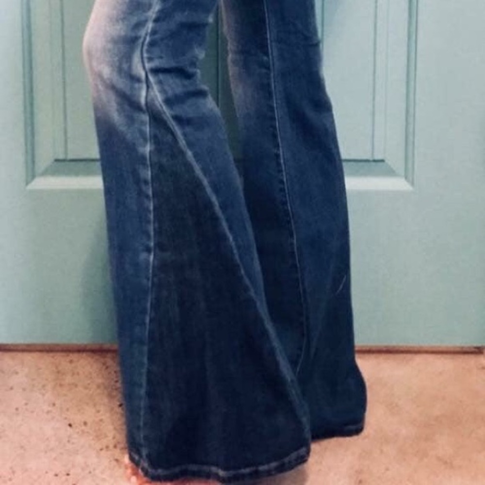 Sneakpeek Flare Jeans